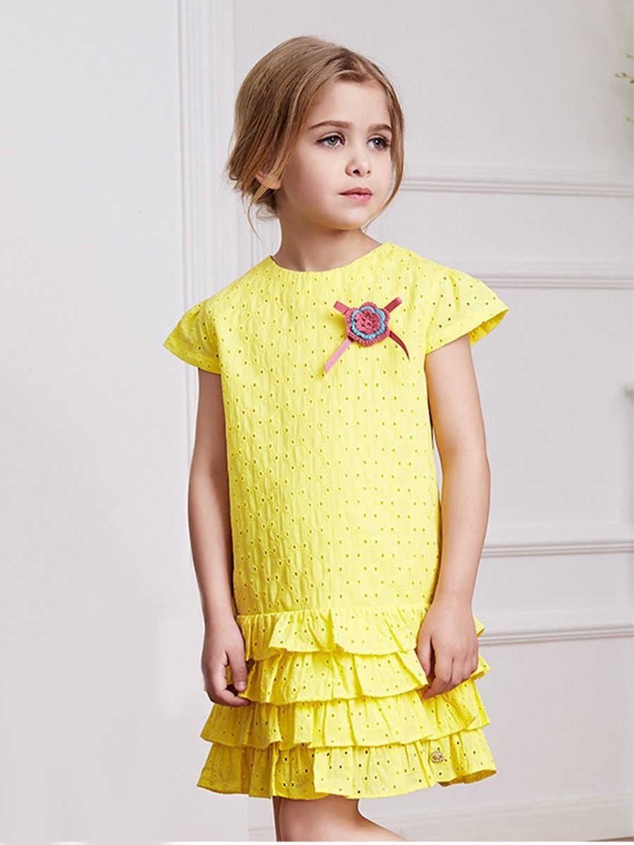 little girl yellow dress