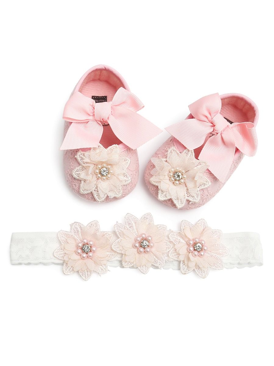 lace baby shoes