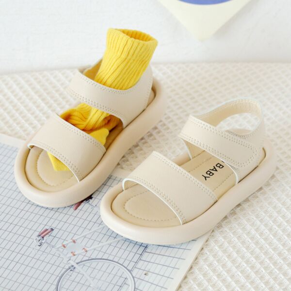 Little girl hot sale sandals wholesale